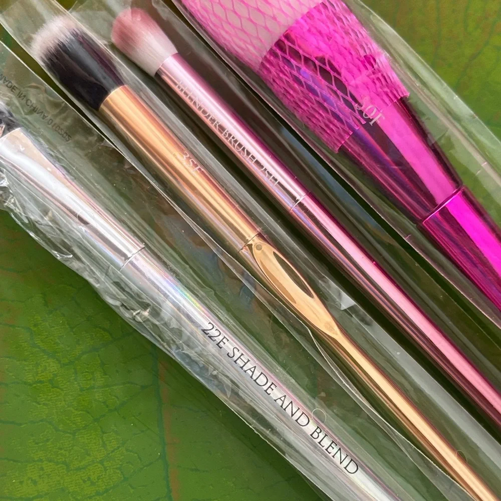 F.A.R.A.H Makeup Brush Set NEW